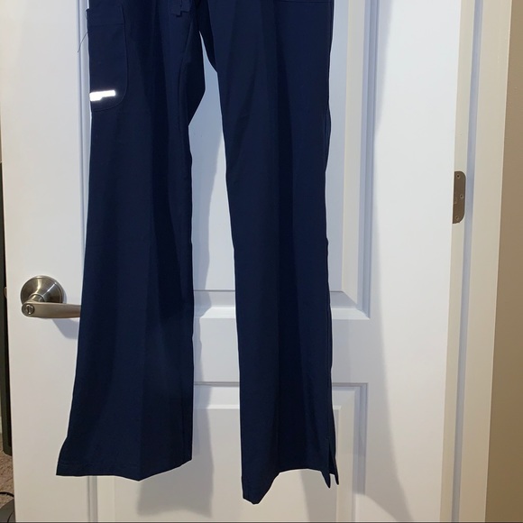 Sketchers scrub pants! - Picture 4 of 4